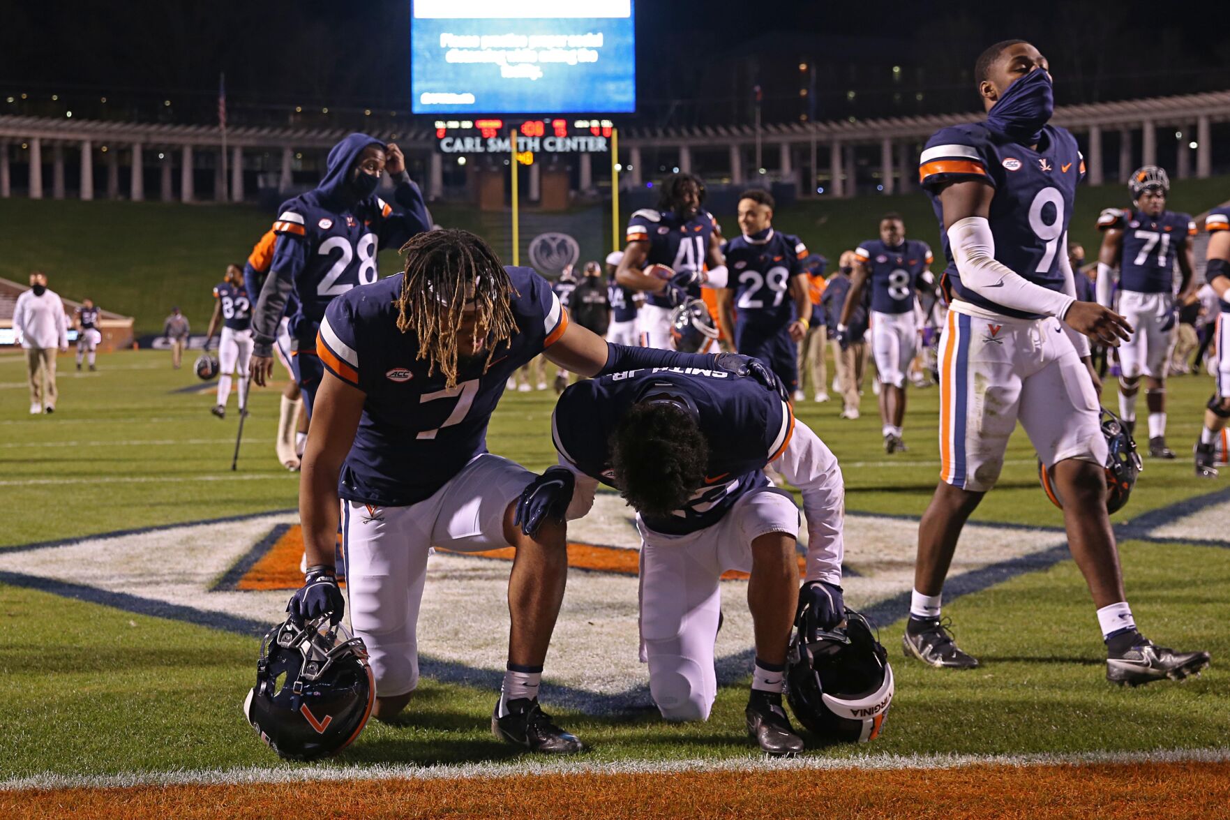 112120-cdp-sports-uvafootball-abilenechristian411.JPG